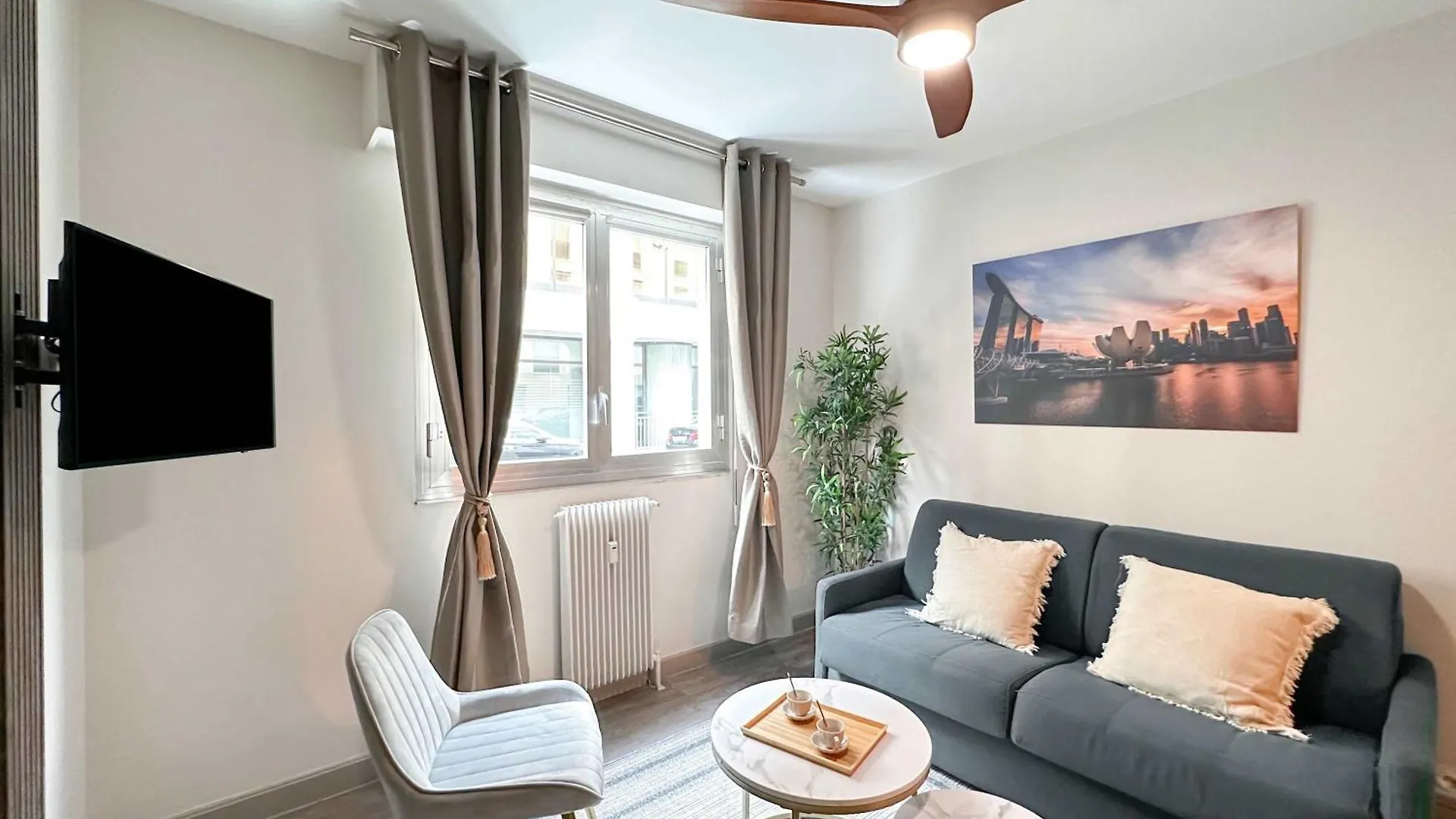 1601B - Studio near Champs Elysées Parigi Appartamento